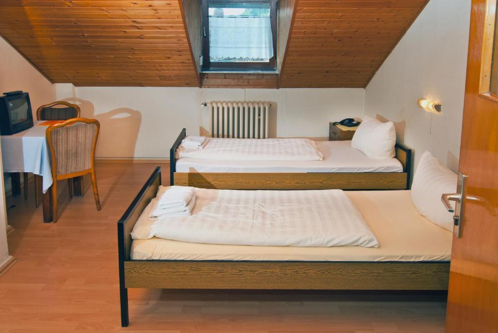 Hotel Kugel Trier Room photo