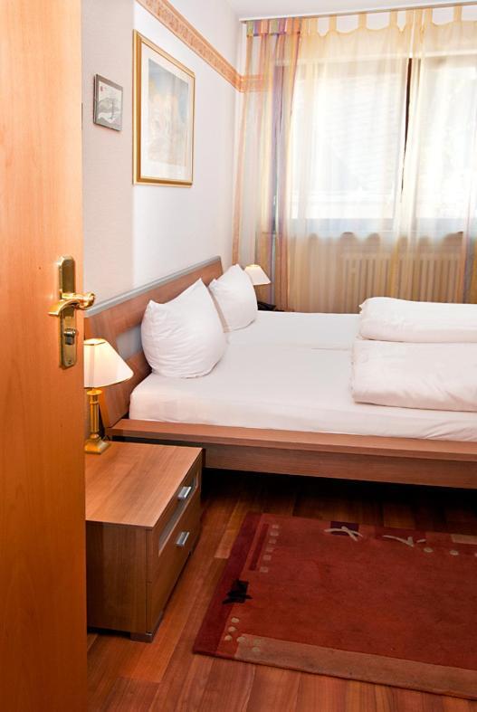 Hotel Kugel Trier Room photo